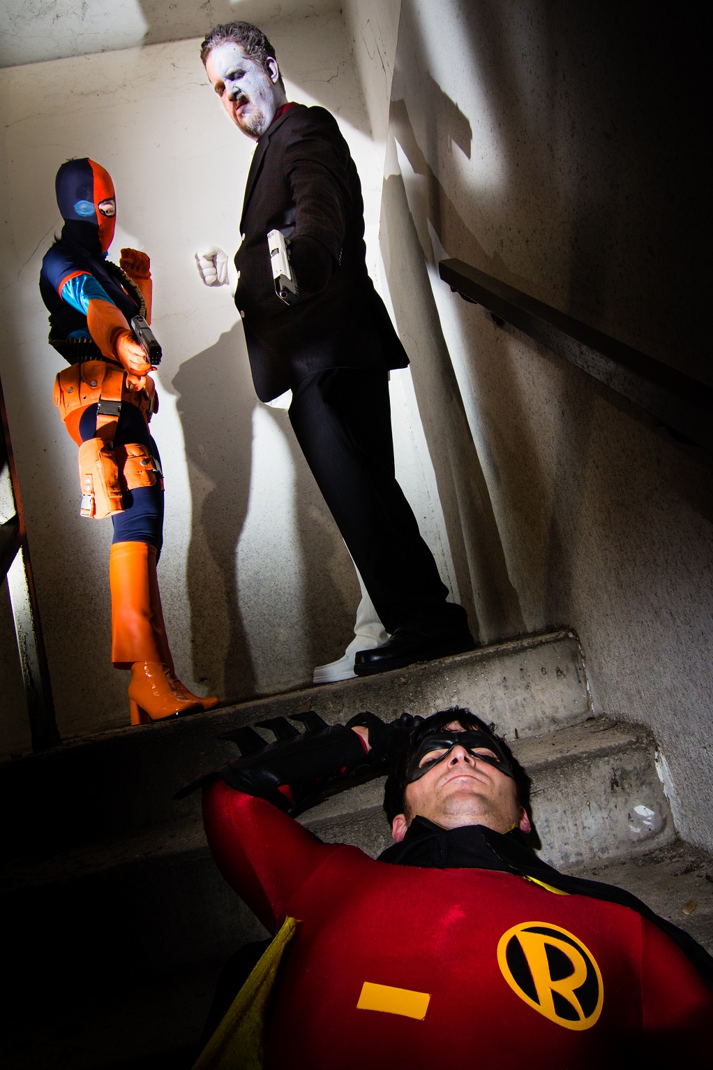Deathstroke and Two-Face capture Robin!